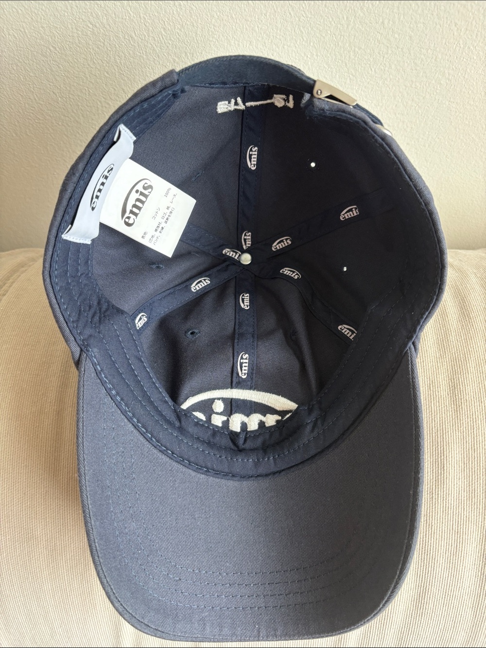 Emis cap - Picture 3 of 3